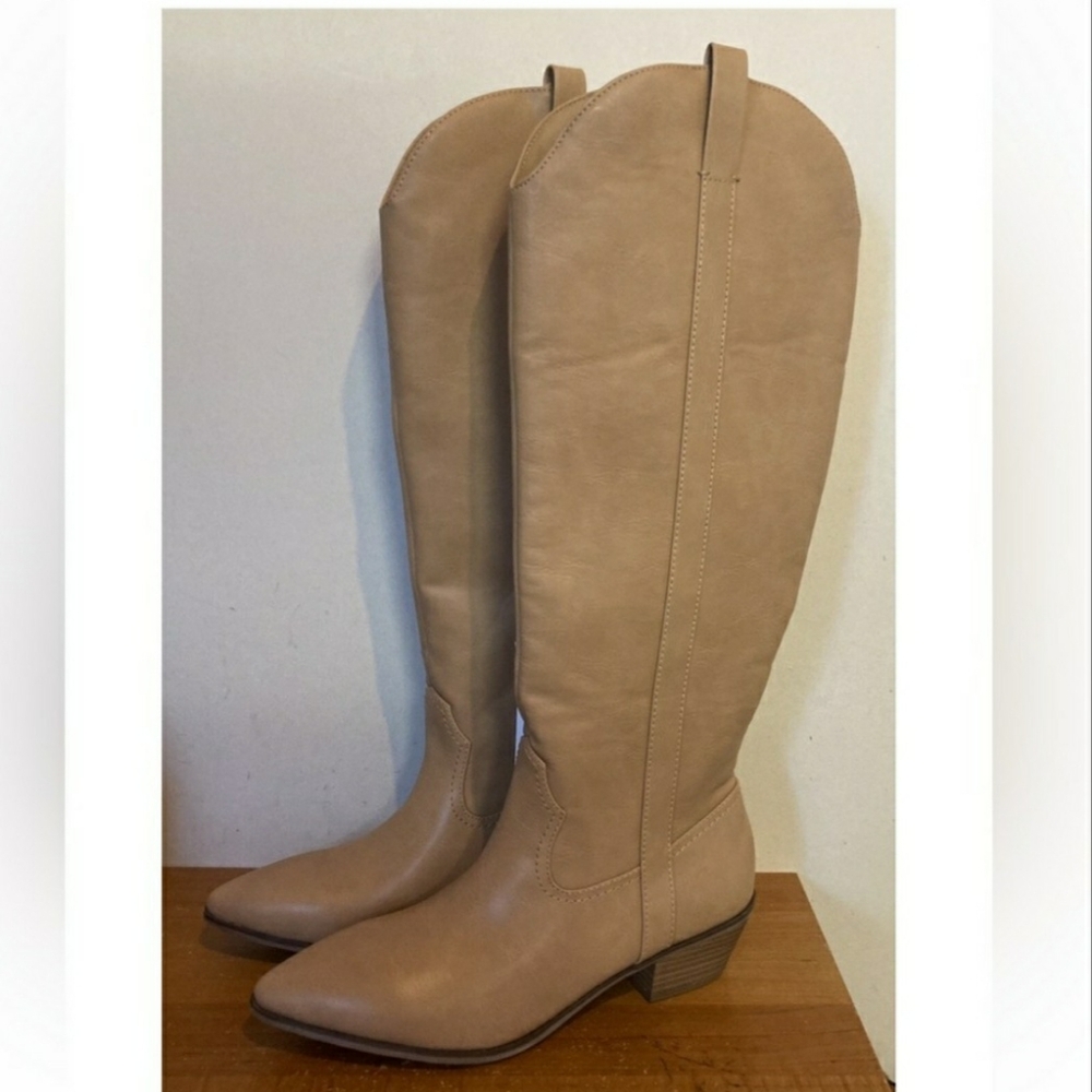 ✔Reg$40 Tan Knee-High Women's Boots Sz 7.5, Nwt